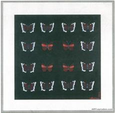 Бабочки-траурницы на черном квадрате.